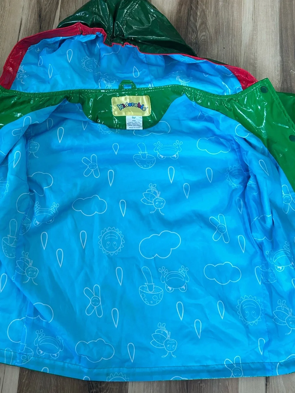 Kidorable size 4/5 green frog Raincoat with hood - excellent condition